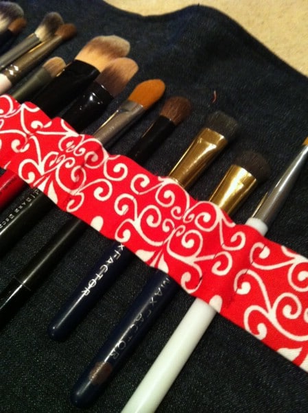 Clean Makeup Brushes - 5 Household Uses for Baking Soda You Never Considered