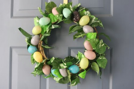 $4 Easter Wreath - 40 Creative DIY Easter Wreath Ideas to Beautify Your Home