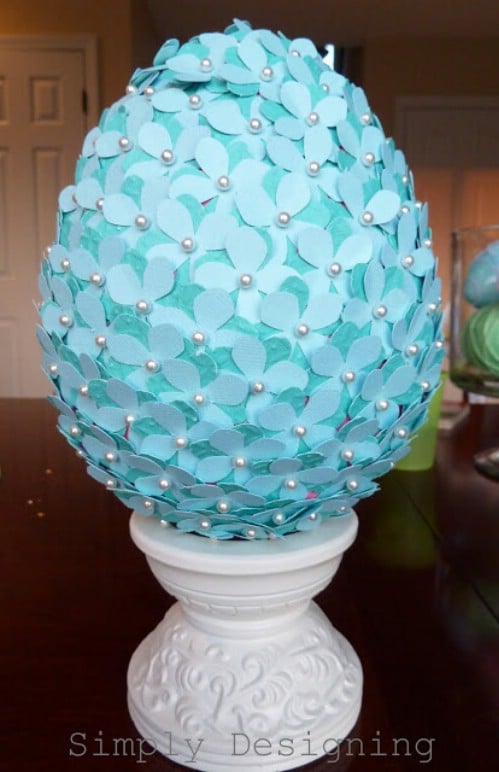 Flowered Egg Topiary - 80 Fabulous Easter Decorations You Can Make Yourself