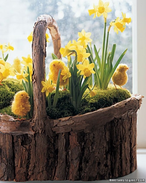 Daffodils and Pom Pom Chicks - 80 Fabulous Easter Decorations You Can Make Yourself