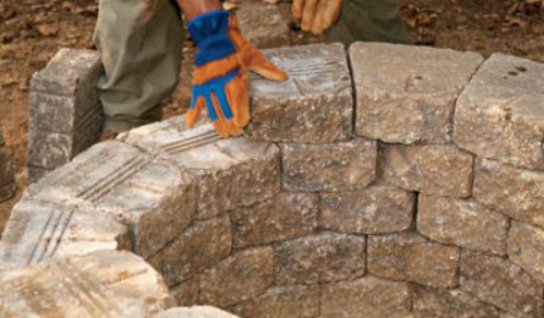 Build a Backyard Fire Pit