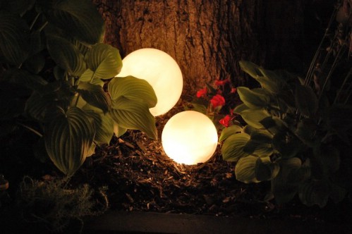 Create Glowing Outdoor Orbs
