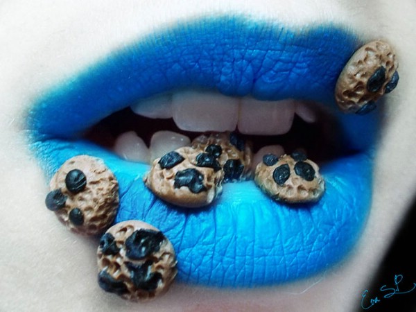 14 Genius DIY Halloween Lip Art Makeup Ideas