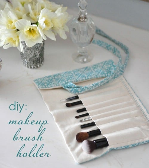 Roll-Up Brush Holder
