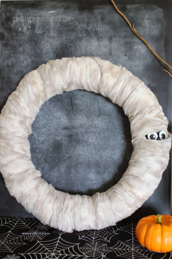 26. Mummy Wreath