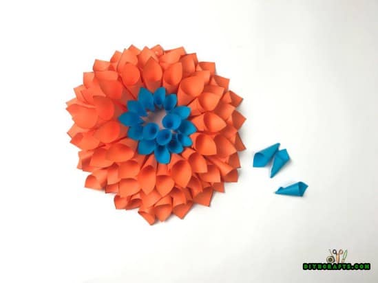 Steps - How to Make a Stunning Flowery Wreath Out of Nothing More Than Paper