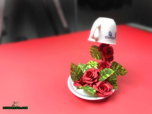 Finished floating flower centerpiece.