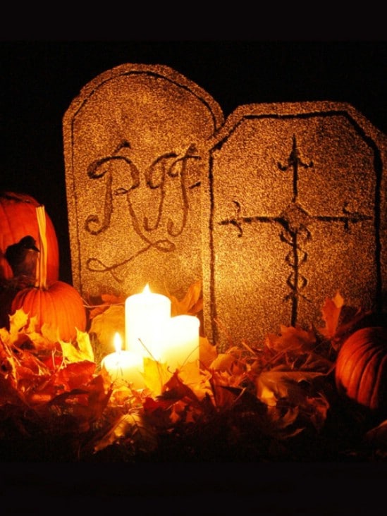 Yard Tombstones - 40 Easy to Make DIY Halloween Decor Ideas