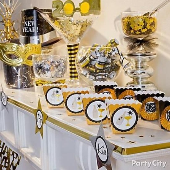28 Fun and Easy DIY New Year's Eve Party Ideas - DIY & Crafts