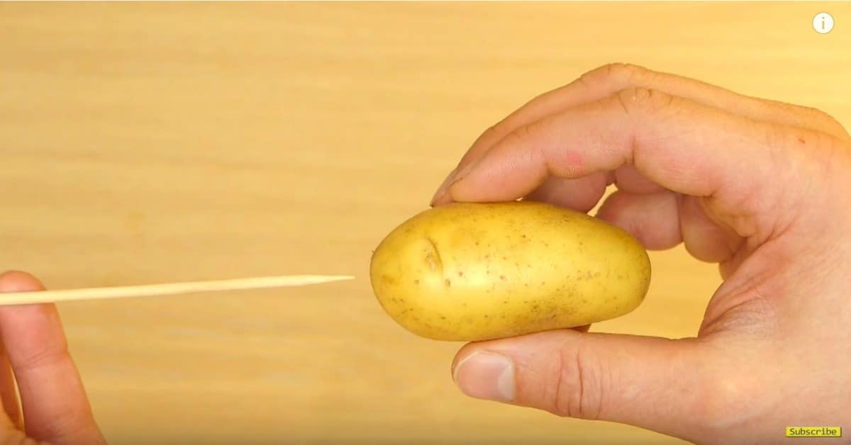 Learn How to Make Chips on a Stick. They Look and Taste Amazing! DIY