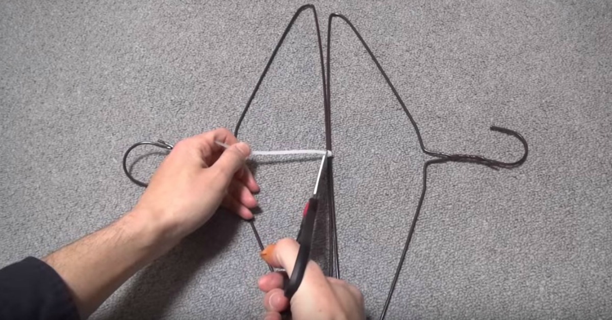 24 Amazing Hanger Hacks Everyone Needs To Know DIY & Crafts