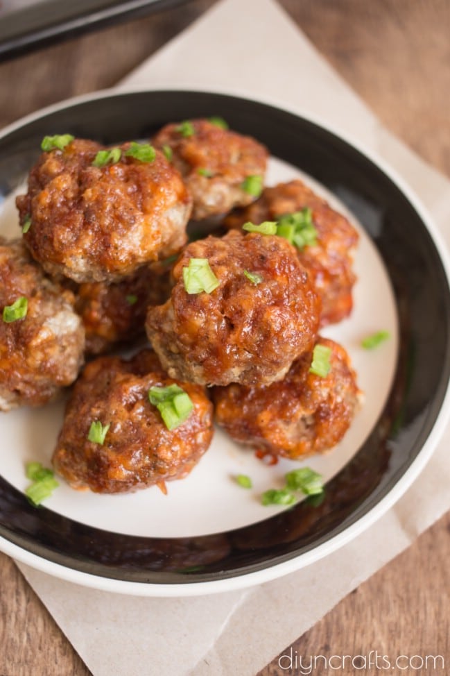These Spicy Cheese Meatballs Make Plain Pasta Fabulous DIY & Crafts