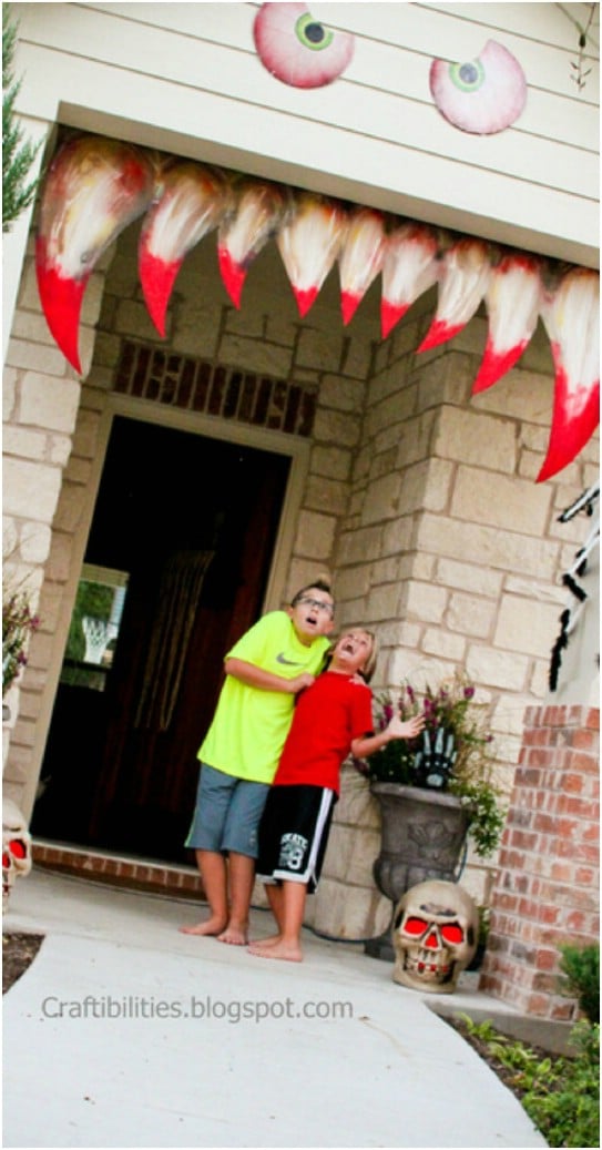 25 Gruesome DIY Haunted House Props To Make Your Halloween The Scariest