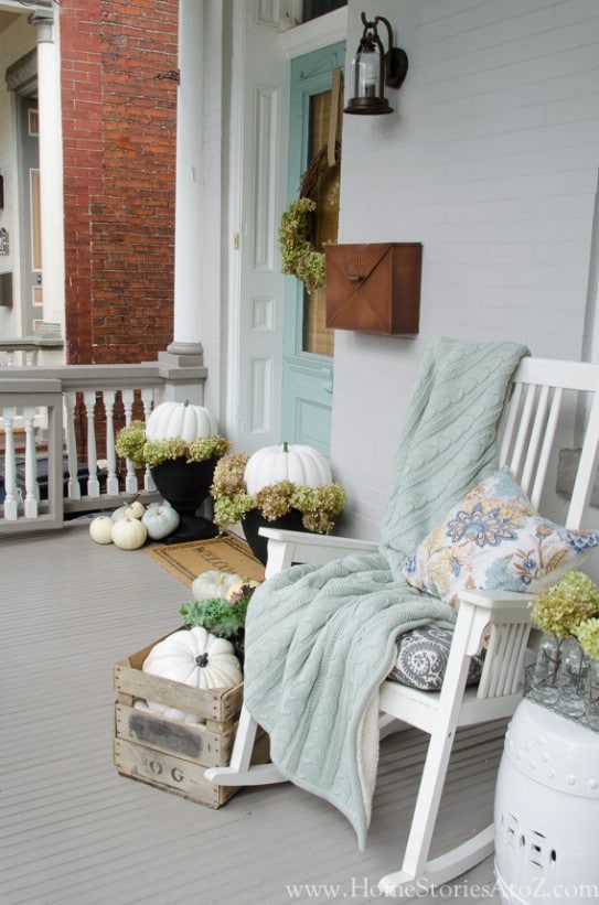 20 Fall Porch Decorating Ideas