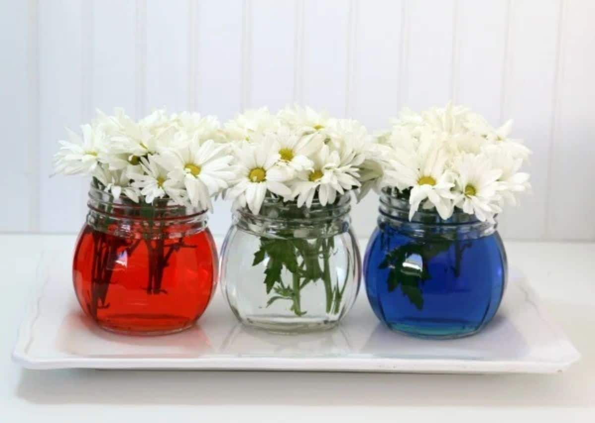 Easy Patriotic Table Decor